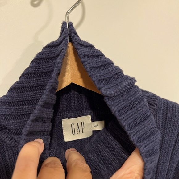 Gap Kids turtleneck sweater, - Picture 2 of 5